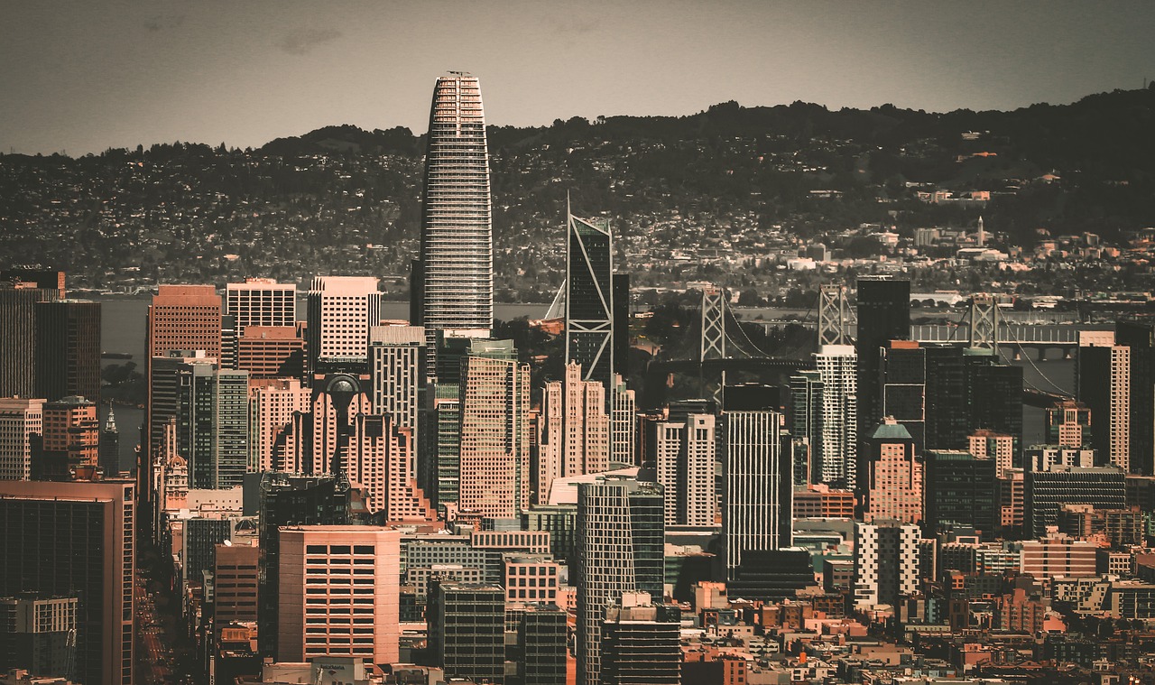 圈敲响了警 圈敲响了警